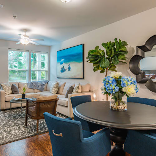 Photos of Glenmoor Oaks Apartments in Moseley, VA